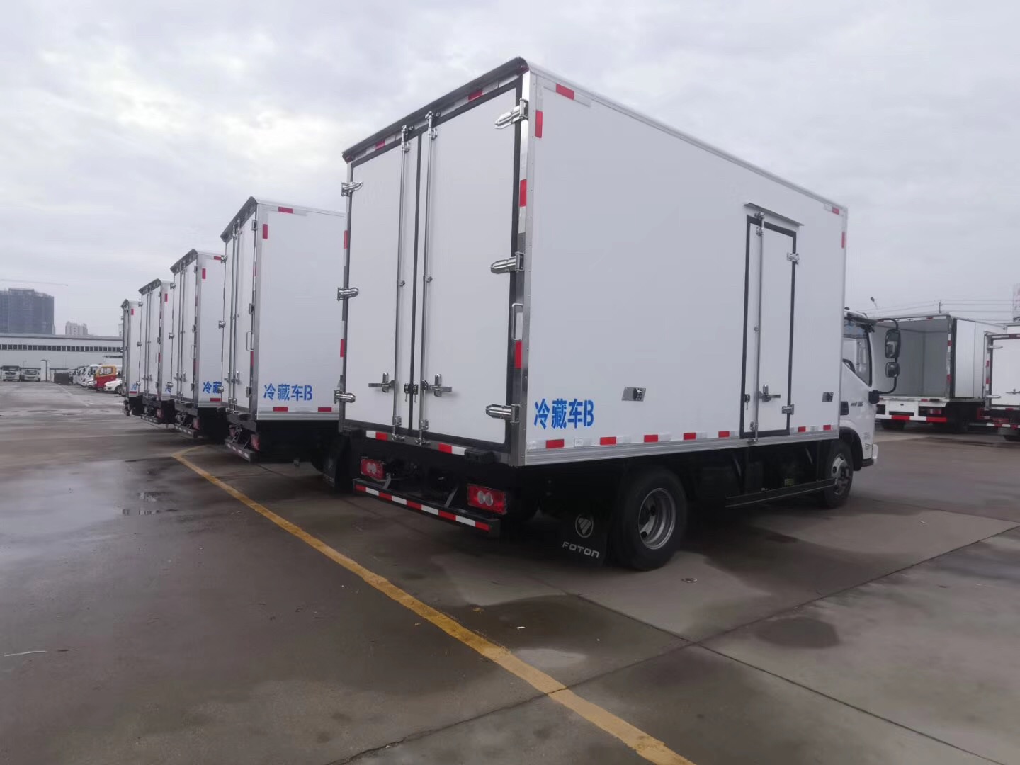 國六 福田奧鈴速運(yùn)BJ5048XLC-F3冷藏車18立方